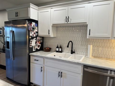 Tiny photo for 606 Carol Court #B-2, Pontiac, IL 61764 (MLS # 12604095)