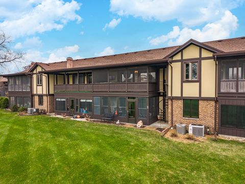 Tiny photo for 606 Carol Court #B-2, Pontiac, IL 61764 (MLS # 12604095)