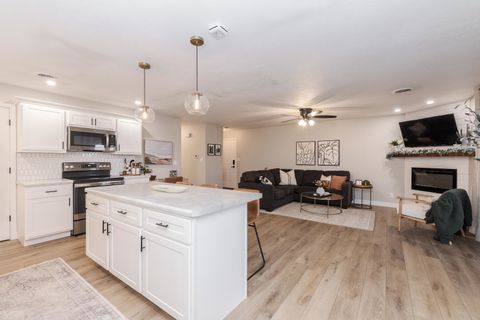 Tiny photo for 606 Carol Court #B-2, Pontiac, IL 61764 (MLS # 12604095)