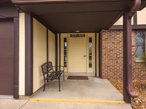 Tiny photo for 606 Carol Court #B-2, Pontiac, IL 61764 (MLS # 12604095)