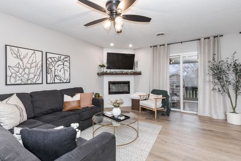 Tiny photo for 606 Carol Court #B-2, Pontiac, IL 61764 (MLS # 12604095)