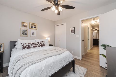 Tiny photo for 606 Carol Court #B-2, Pontiac, IL 61764 (MLS # 12604095)