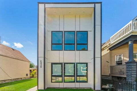 4839 W Huron Street Chicago IL 60644