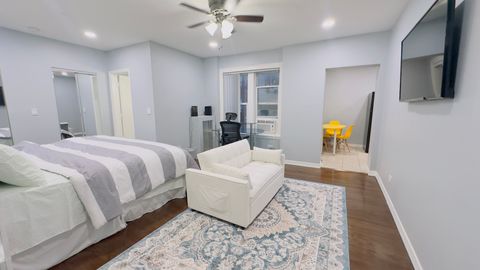 Tiny photo for 1411 W FARWELL Avenue #E2, Chicago, IL 60626 (MLS # 12512143)