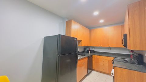 Tiny photo for 1411 W FARWELL Avenue #E2, Chicago, IL 60626 (MLS # 12512143)