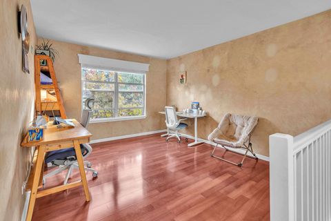 Tiny photo for 681 Legends Drive, Carol Stream, IL 60188 (MLS # 12490005)
