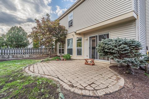 Tiny photo for 681 Legends Drive, Carol Stream, IL 60188 (MLS # 12490005)