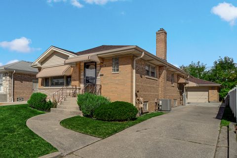 Tiny photo for 7106 W Devon Avenue, Chicago, IL 60631 (MLS # 12502281)
