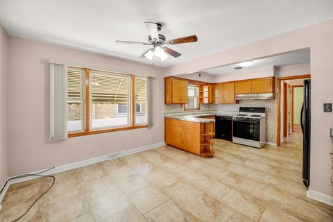 Tiny photo for 7106 W Devon Avenue, Chicago, IL 60631 (MLS # 12502281)