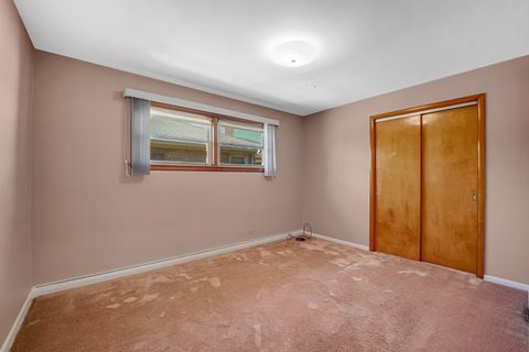 Tiny photo for 7106 W Devon Avenue, Chicago, IL 60631 (MLS # 12502281)