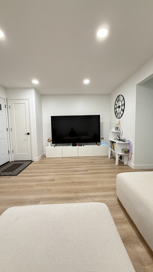 532 W 27th Street