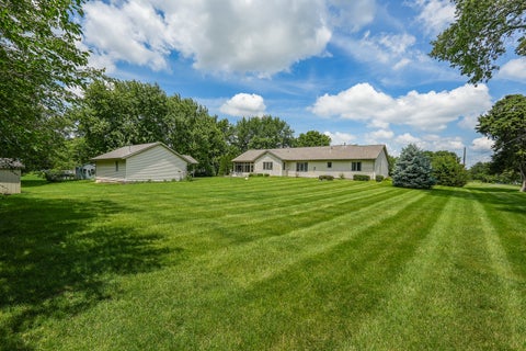 Tiny photo for 415 E Southmor Road, Morris, IL 60450 (MLS # 12685427)