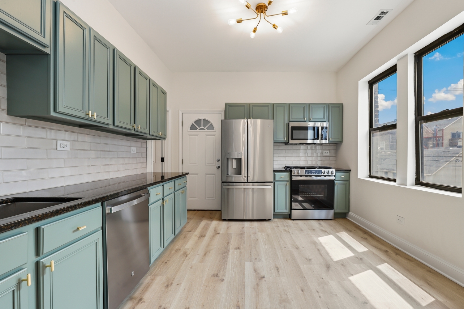 1449 N Ashland Avenue 2R