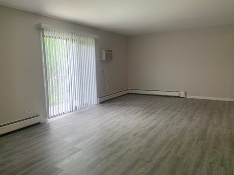 Tiny photo for 264 E Bailey Road #L, Naperville, IL 60565 (MLS # 12638476)