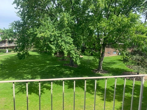 Tiny photo for 264 E Bailey Road #L, Naperville, IL 60565 (MLS # 12638476)