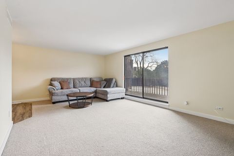 Tiny photo for 898 Wellington Avenue #202, Elk Grove Village, IL 60007 (MLS # 12517918)