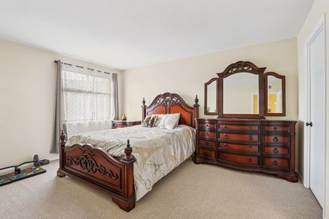 Tiny photo for 898 Wellington Avenue #202, Elk Grove Village, IL 60007 (MLS # 12517918)