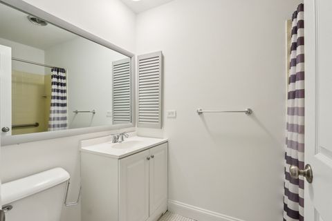 Tiny photo for 898 Wellington Avenue #202, Elk Grove Village, IL 60007 (MLS # 12517918)