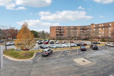 Tiny photo for 898 Wellington Avenue #202, Elk Grove Village, IL 60007 (MLS # 12517918)