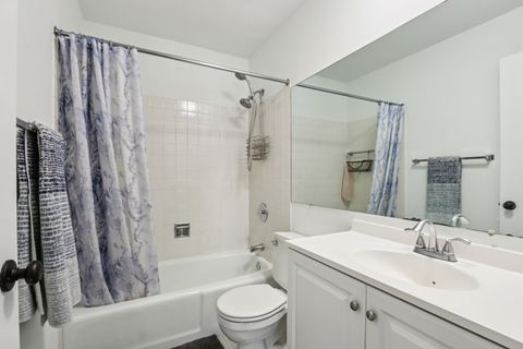 Tiny photo for 898 Wellington Avenue #202, Elk Grove Village, IL 60007 (MLS # 12517918)