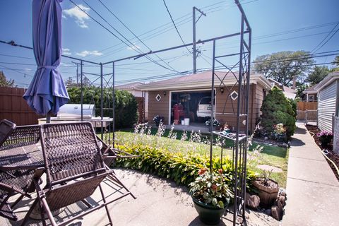 Tiny photo for 5923 W Eddy Street, Chicago, IL 60634 (MLS # 12511366)