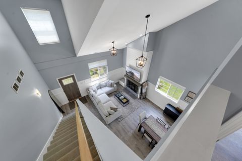 Tiny photo for 228 Juneway Terrace, Lake Bluff, IL 60044 (MLS # 12479609)