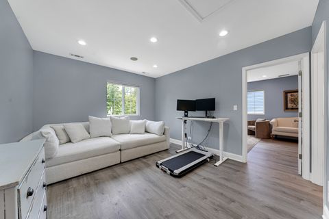 Tiny photo for 228 Juneway Terrace, Lake Bluff, IL 60044 (MLS # 12479609)