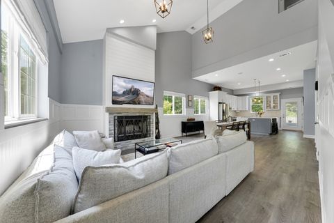 Tiny photo for 228 Juneway Terrace, Lake Bluff, IL 60044 (MLS # 12479609)