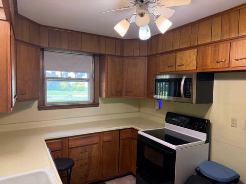 Tiny photo for 110 E Kaskaskia Street, Pinckneyville, IL 62274 (MLS # 12696624)