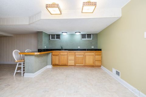 Tiny photo for 1012 S Church Road, Mount Prospect, IL 60056 (MLS # 12688900)