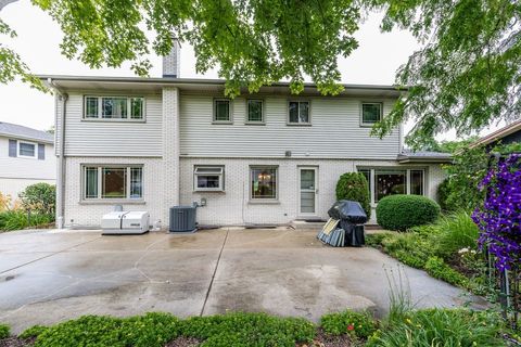 Tiny photo for 1012 S Church Road, Mount Prospect, IL 60056 (MLS # 12688900)