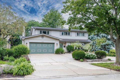 Photo of 1012 S Church Road, Mount Prospect, IL 60056 (MLS # 12688900)