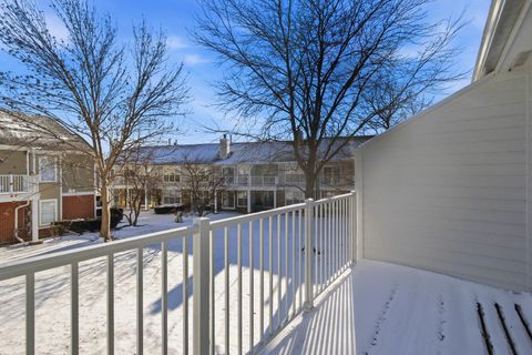 Tiny photo for 883 Sparta Court, Vernon Hills, IL 60061 (MLS # 12548908)