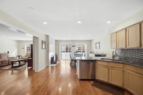 Tiny photo for 883 Sparta Court, Vernon Hills, IL 60061 (MLS # 12548908)