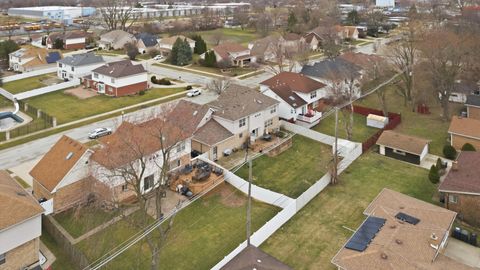 Tiny photo for 15223 Naughton Drive, South Holland, IL 60473 (MLS # 12587083)