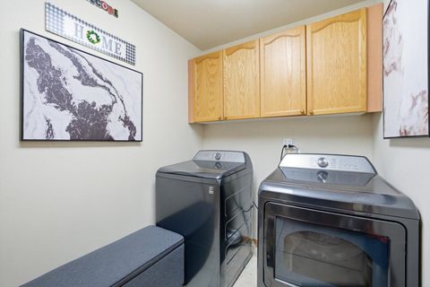 Tiny photo for 15223 Naughton Drive, South Holland, IL 60473 (MLS # 12587083)