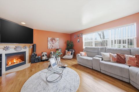 Tiny photo for 15223 Naughton Drive, South Holland, IL 60473 (MLS # 12587083)