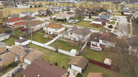 Tiny photo for 15223 Naughton Drive, South Holland, IL 60473 (MLS # 12587083)