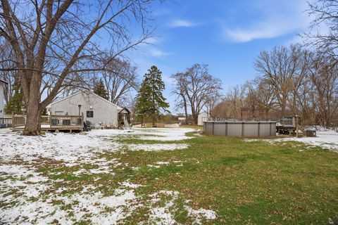 Tiny photo for 23203 N Prairie Lane, Lincolnshire, IL 60069 (MLS # 12598204)