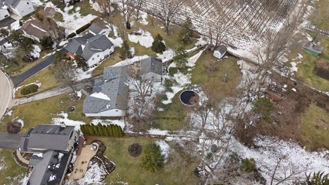 Tiny photo for 23203 N Prairie Lane, Lincolnshire, IL 60069 (MLS # 12598204)