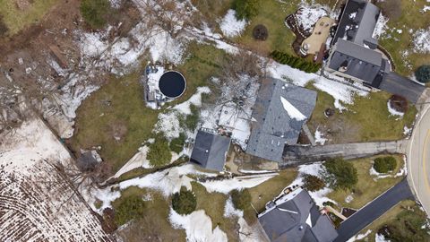 Tiny photo for 23203 N Prairie Lane, Lincolnshire, IL 60069 (MLS # 12598204)