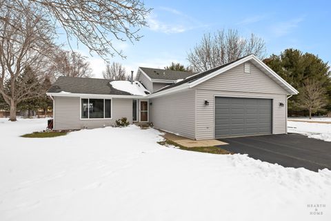 Photo of 12715 Waltham Close, Roscoe, IL 61073 (MLS # 12600736)