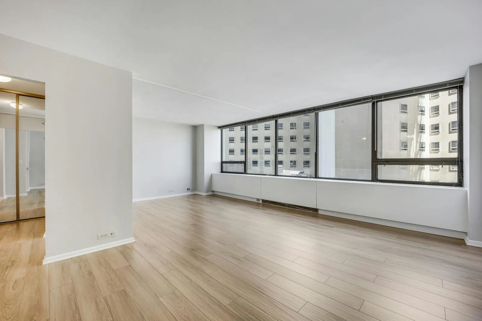 2800 N Lake Shore Drive 709