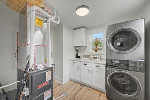 Tiny photo for 15976 New Avenue, Lemont, IL 60439 (MLS # 12702766)