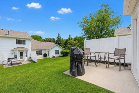 Tiny photo for 58 Rolling Oaks Road #B, Sugar Grove, IL 60554 (MLS # 12701312)