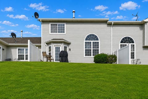 Tiny photo for 58 Rolling Oaks Road #B, Sugar Grove, IL 60554 (MLS # 12701312)