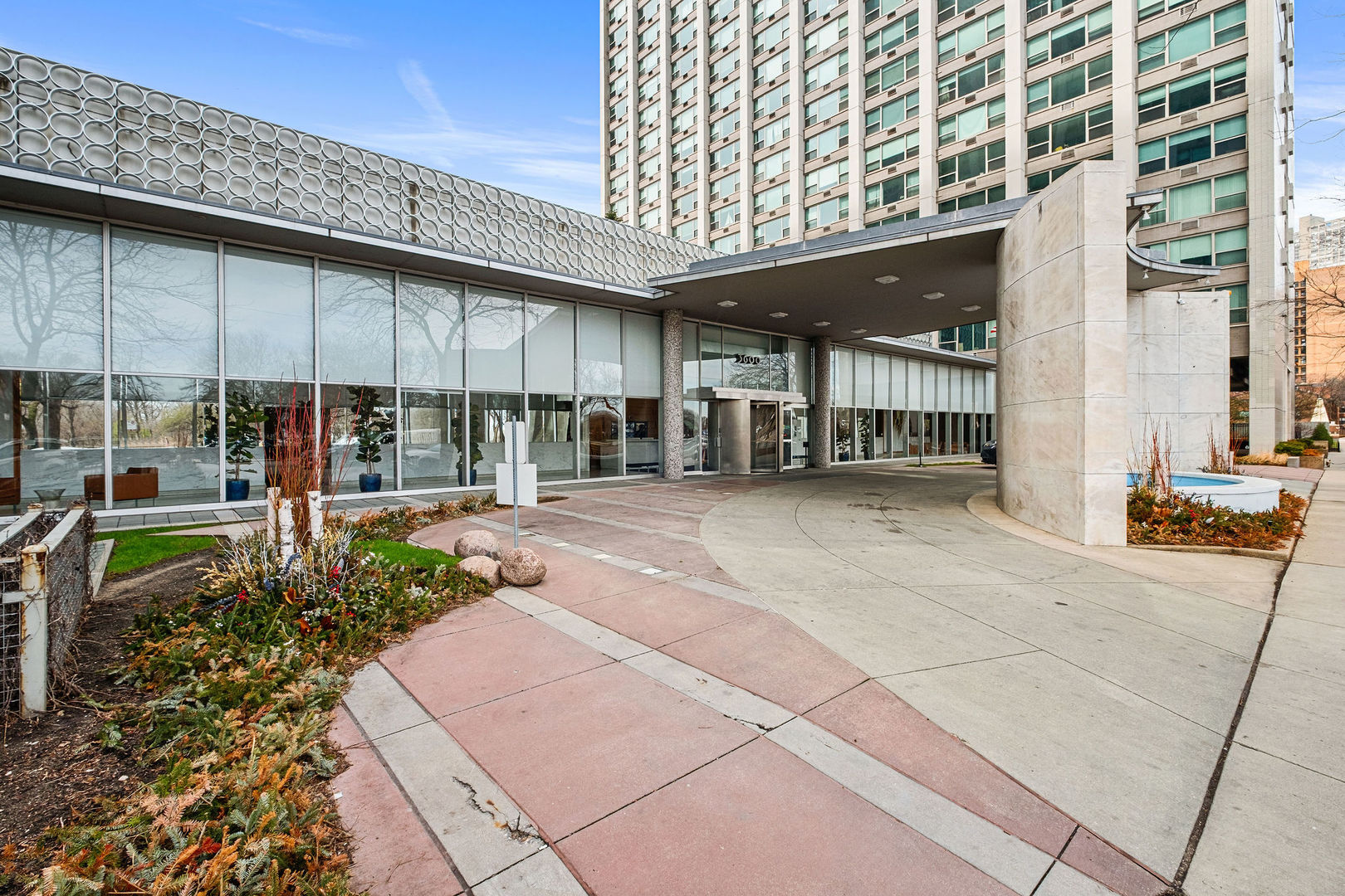 3600 N Lake Shore Drive 2122