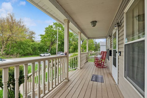 Tiny photo for 402 Crescent Street, Wheaton, IL 60187 (MLS # 12720547)