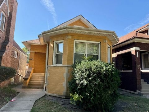 Photo of 8242 S Rhodes Avenue, Chicago, IL 60619 (MLS # 12489343)