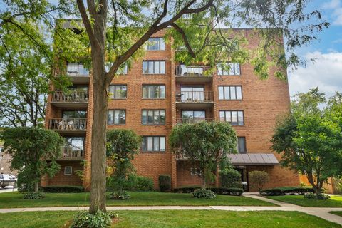 Photo of 1389 Perry Street #303, Des Plaines, IL 60016 (MLS # 12486757)